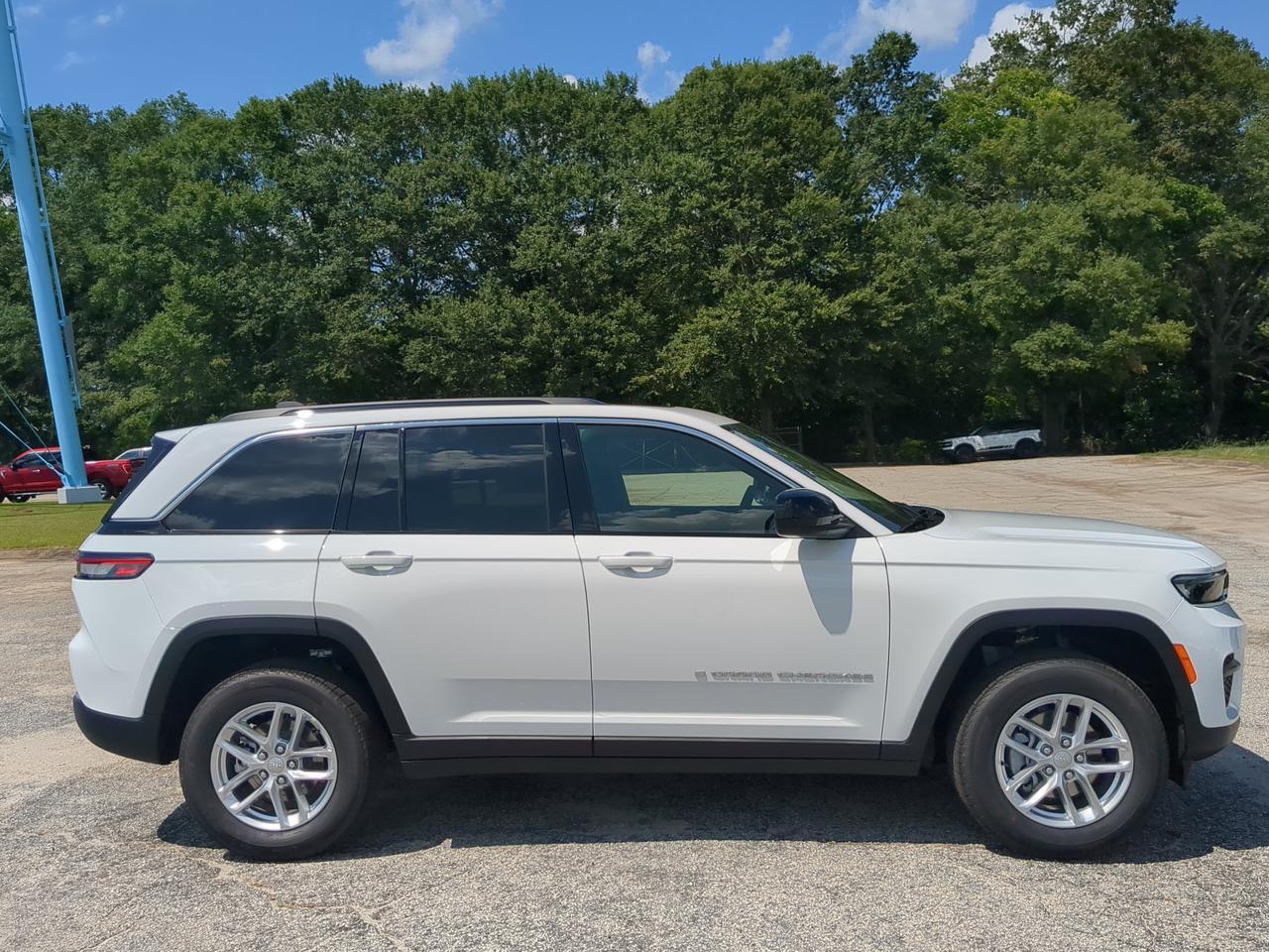 2026 Jeep Grand Cherokee Laredo X Winder GA