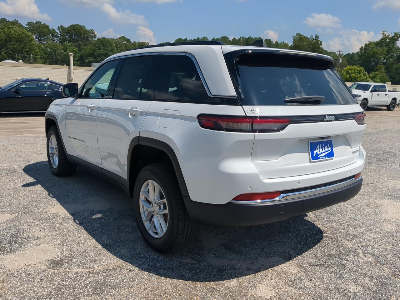 2026 Jeep Grand Cherokee Laredo X Winder GA