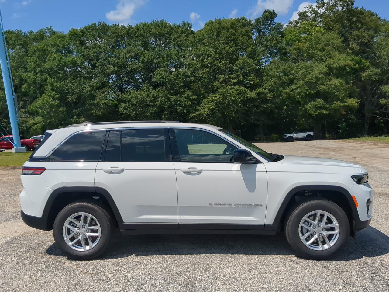 2026 Jeep Grand Cherokee Laredo X