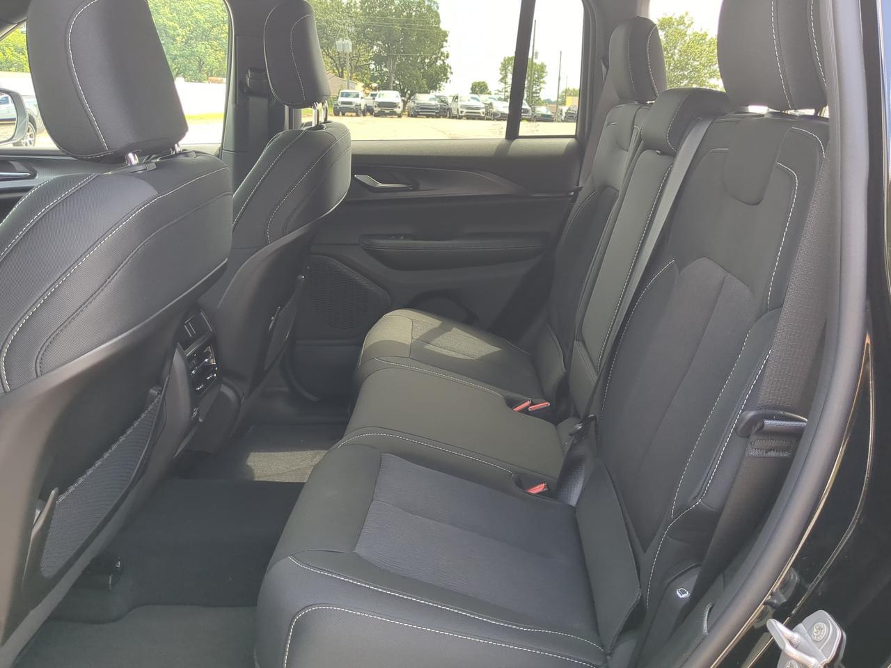 2026 Jeep Grand Cherokee Laredo X Winder GA