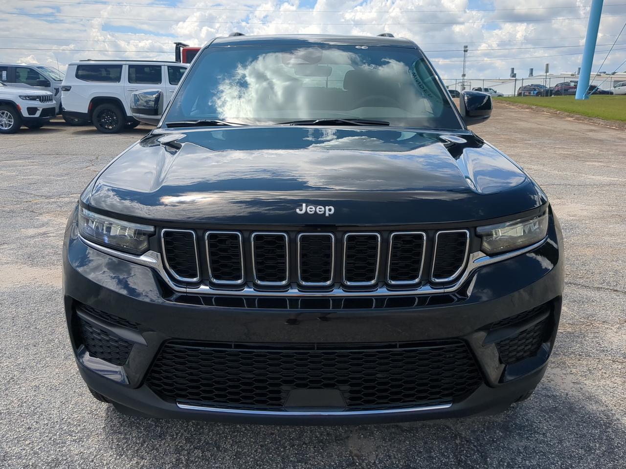 2026 Jeep Grand Cherokee Laredo X Winder GA