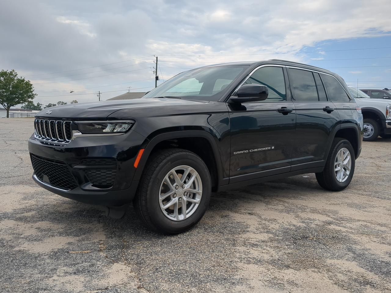 2026 Jeep Grand Cherokee Laredo X Winder GA