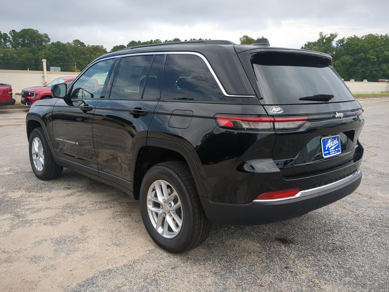 2026 Jeep Grand Cherokee Laredo X Winder GA
