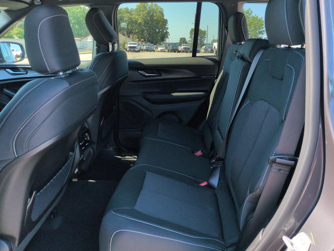 2026 Jeep Grand Cherokee Laredo X Winder GA