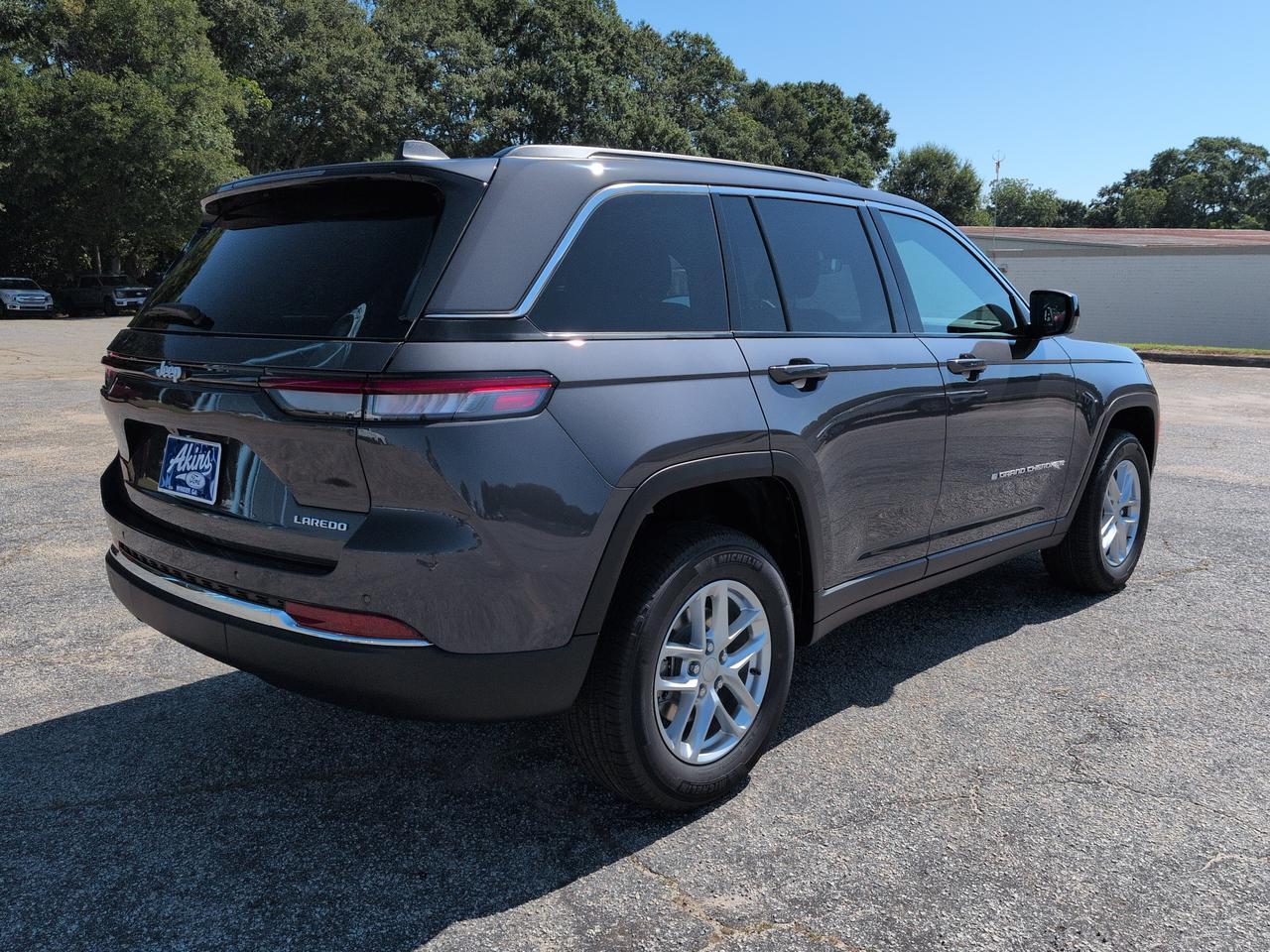 2026 Jeep Grand Cherokee Laredo X Winder GA