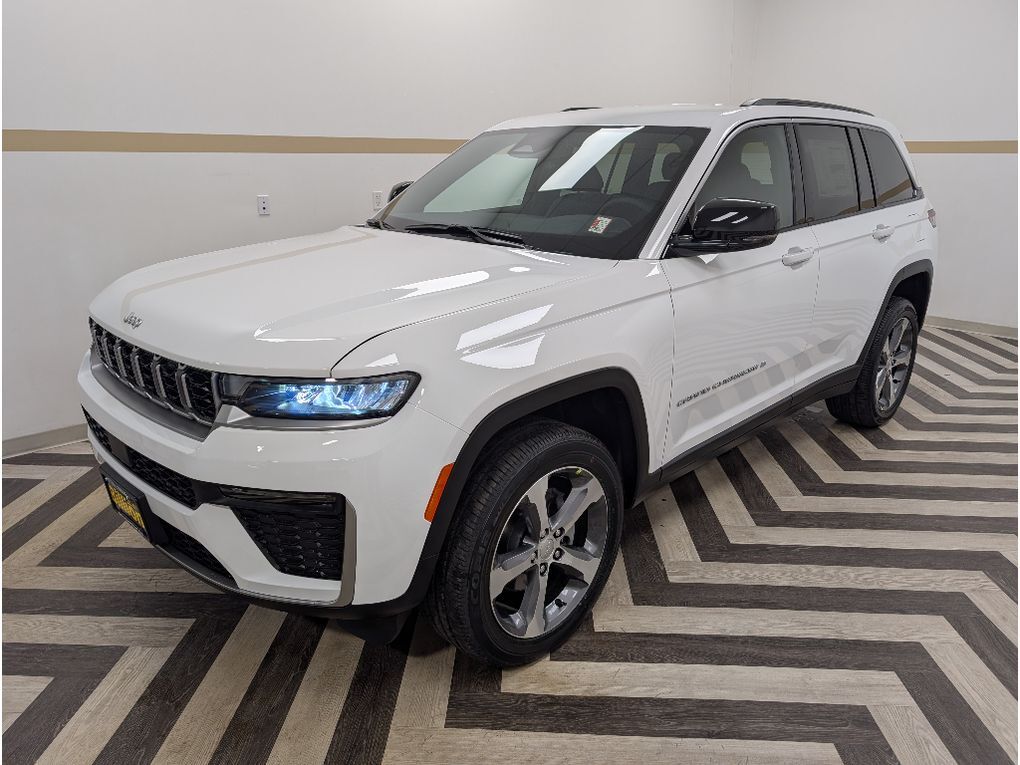 2026 Jeep Grand Cherokee Limited Gasoline