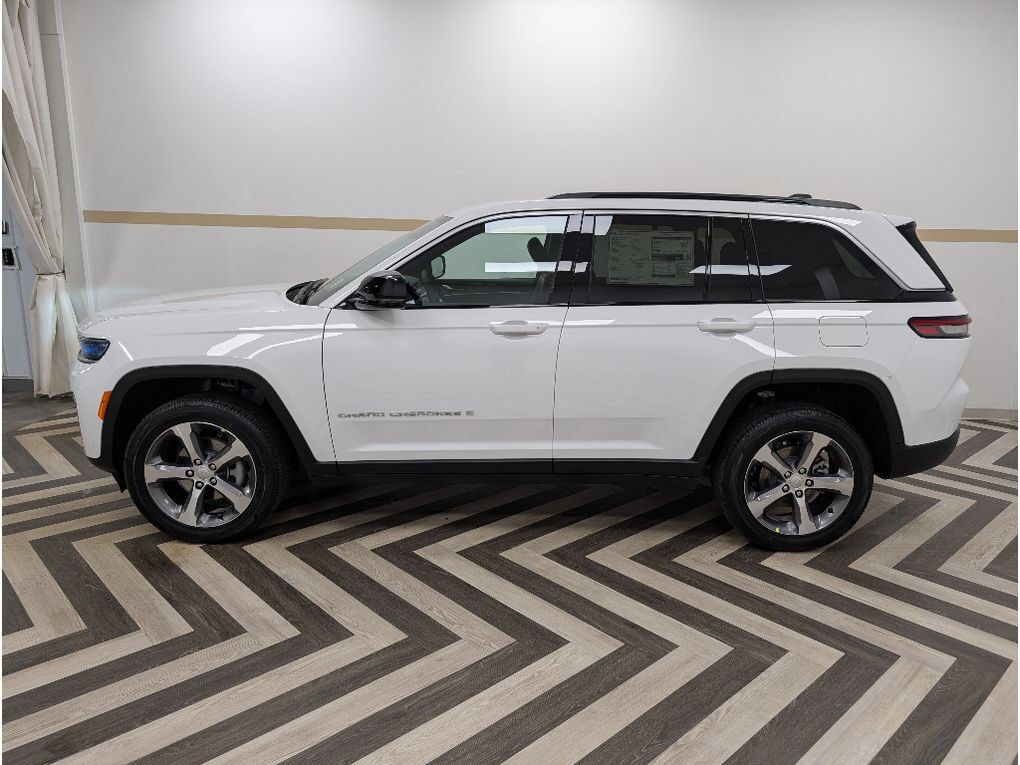 2026 Jeep Grand Cherokee Limited Gasoline