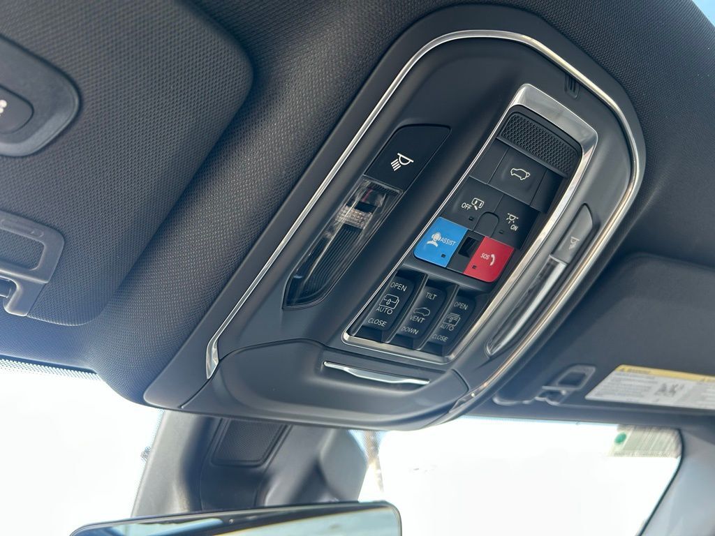 2026 Jeep Grand Cherokee Limited Crestwood KY