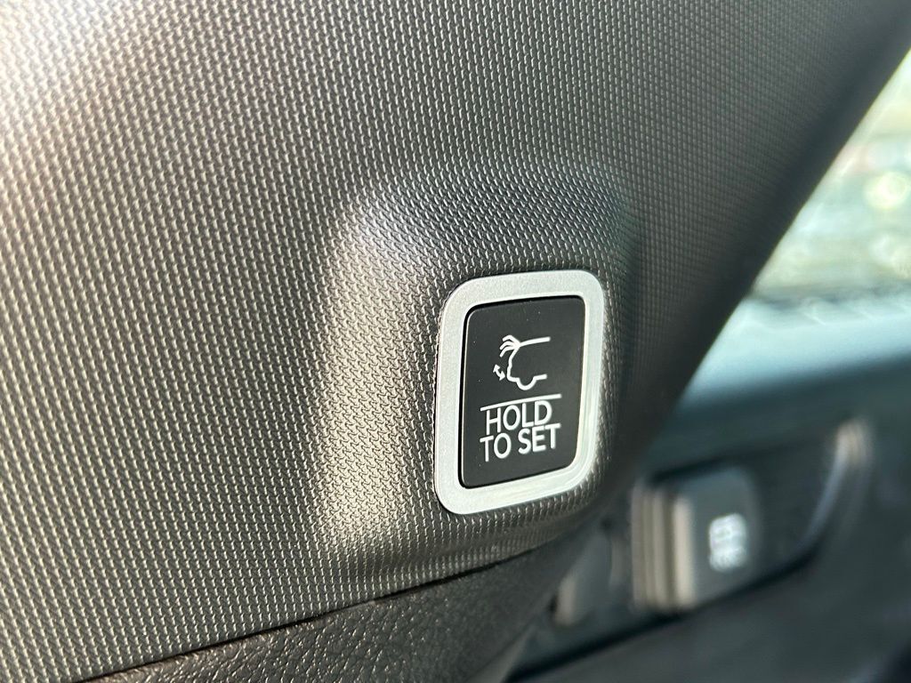 2026 Jeep Grand Cherokee Limited Crestwood KY