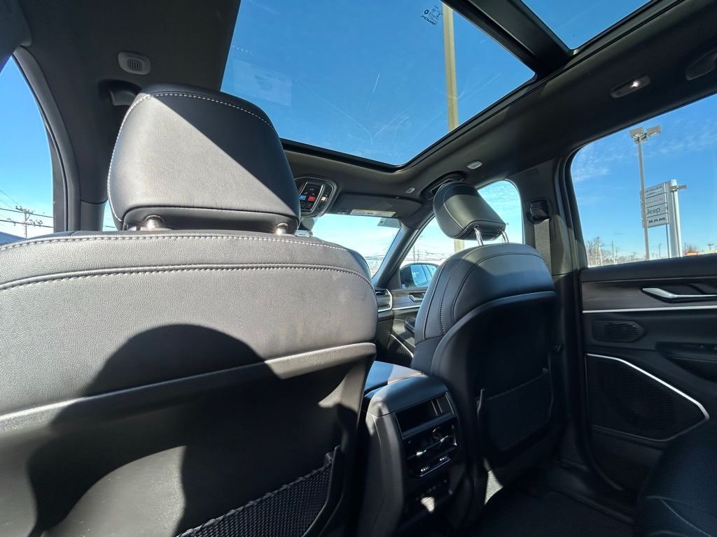 2026 Jeep Grand Cherokee Limited Crestwood KY