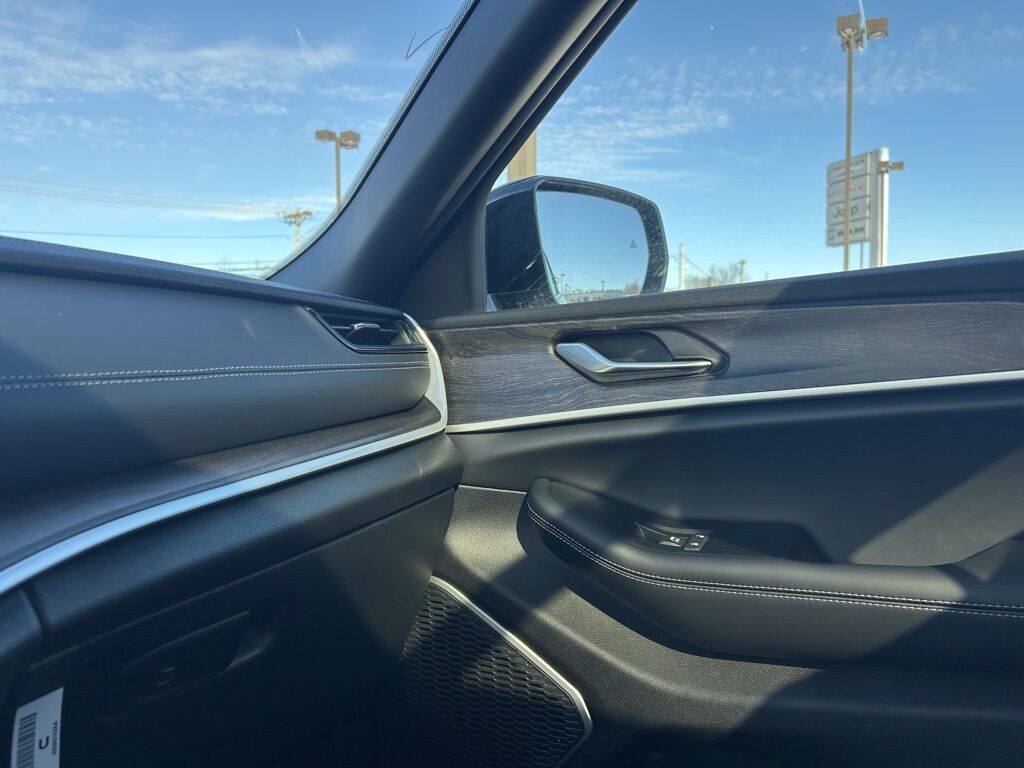 2026 Jeep Grand Cherokee Limited Crestwood KY