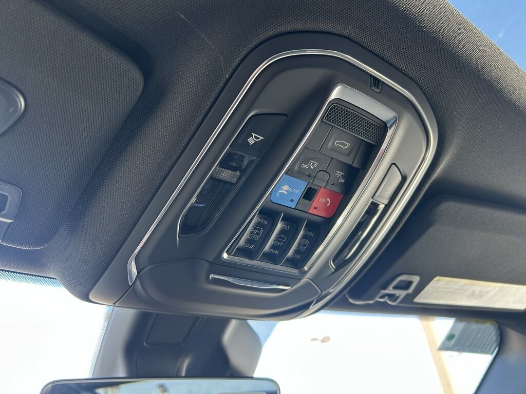 2026 Jeep Grand Cherokee Limited Crestwood KY