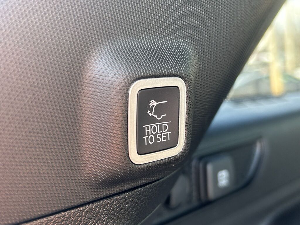 2026 Jeep Grand Cherokee Limited Crestwood KY