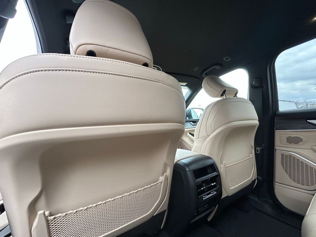 2026 Jeep Grand Cherokee Limited Crestwood KY