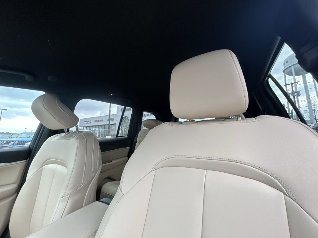 2026 Jeep Grand Cherokee Limited Crestwood KY