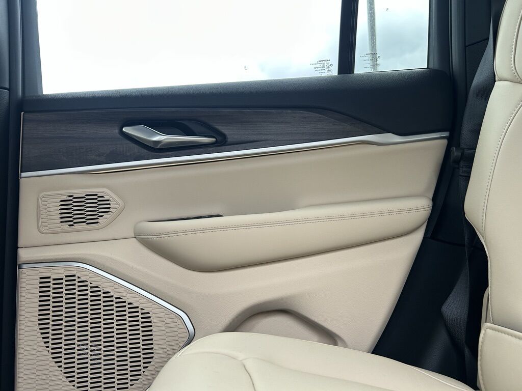 2026 Jeep Grand Cherokee Limited Crestwood KY