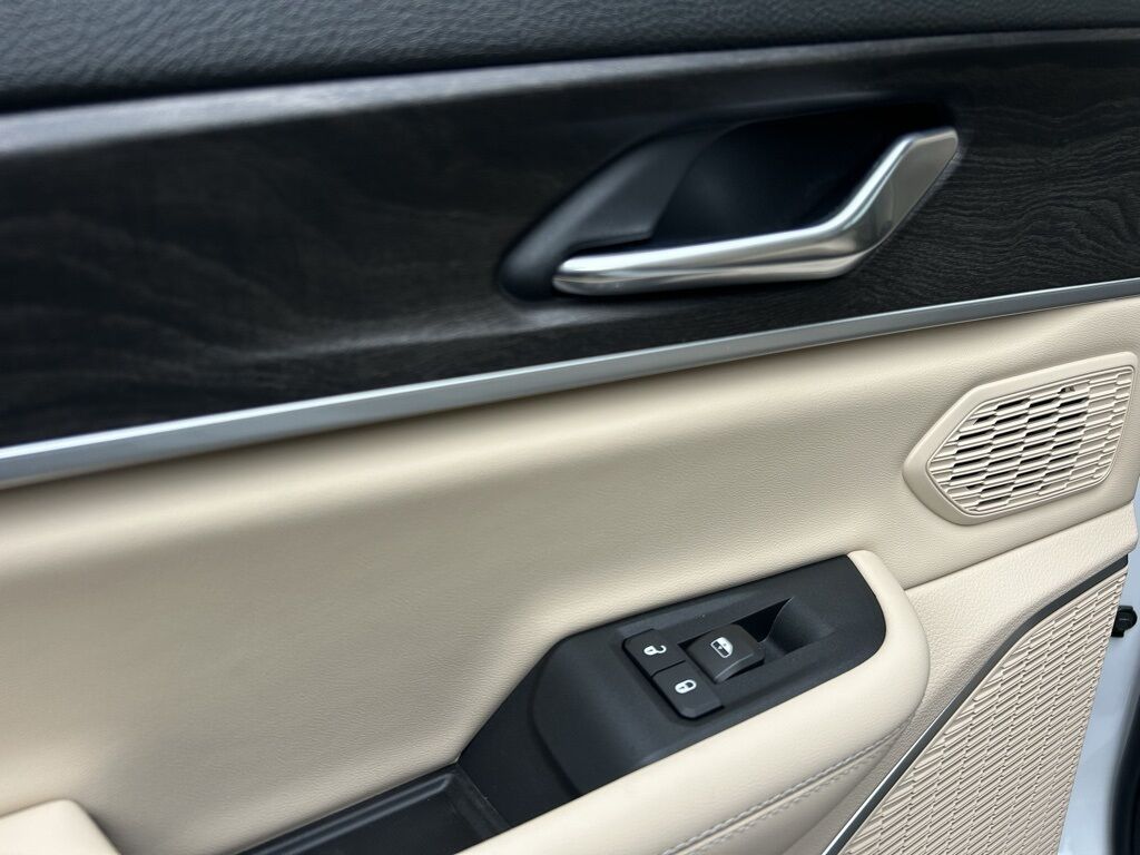 2026 Jeep Grand Cherokee Limited Crestwood KY