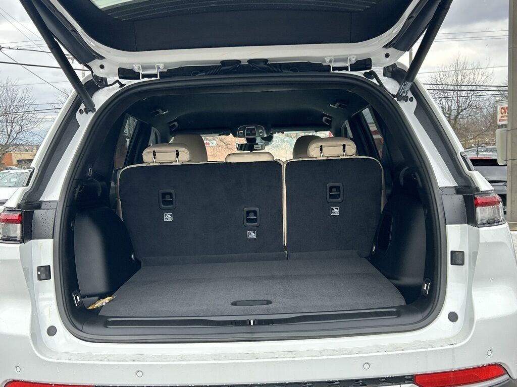 2026 Jeep Grand Cherokee Limited Crestwood KY