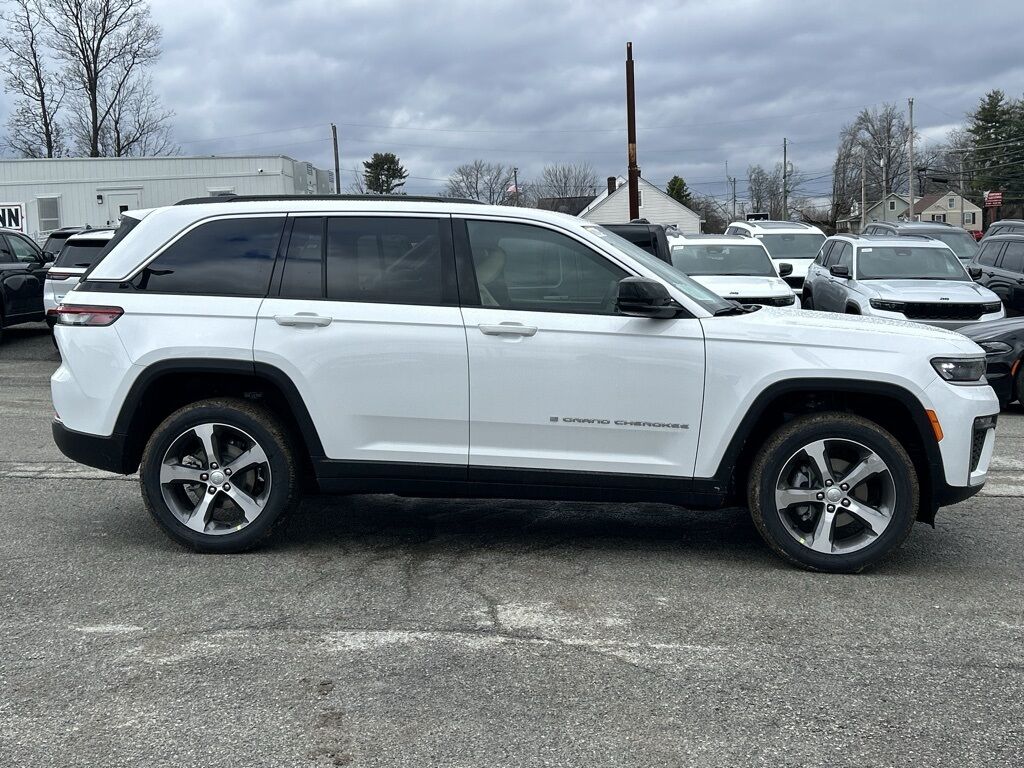 2026 Jeep Grand Cherokee Limited Crestwood KY