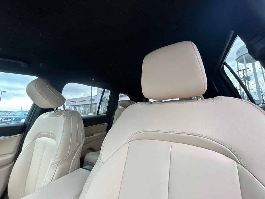 2026 Jeep Grand Cherokee Limited Crestwood KY