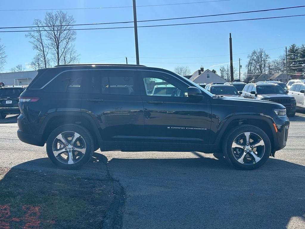 2026 Jeep Grand Cherokee Limited Crestwood KY