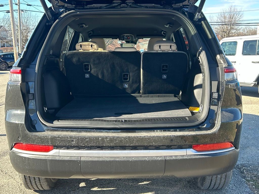 2026 Jeep Grand Cherokee Limited Crestwood KY