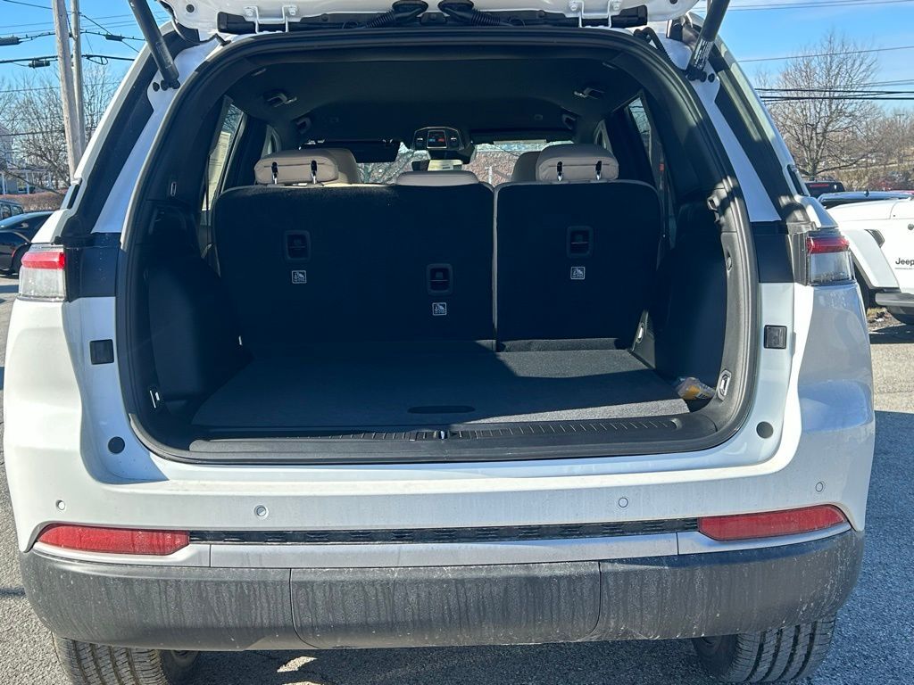 2026 Jeep Grand Cherokee Limited Crestwood KY