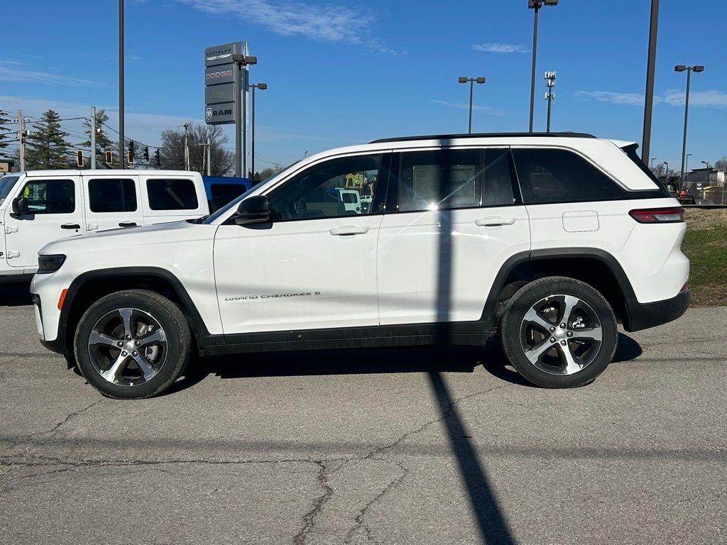 2026 Jeep Grand Cherokee Limited Crestwood KY
