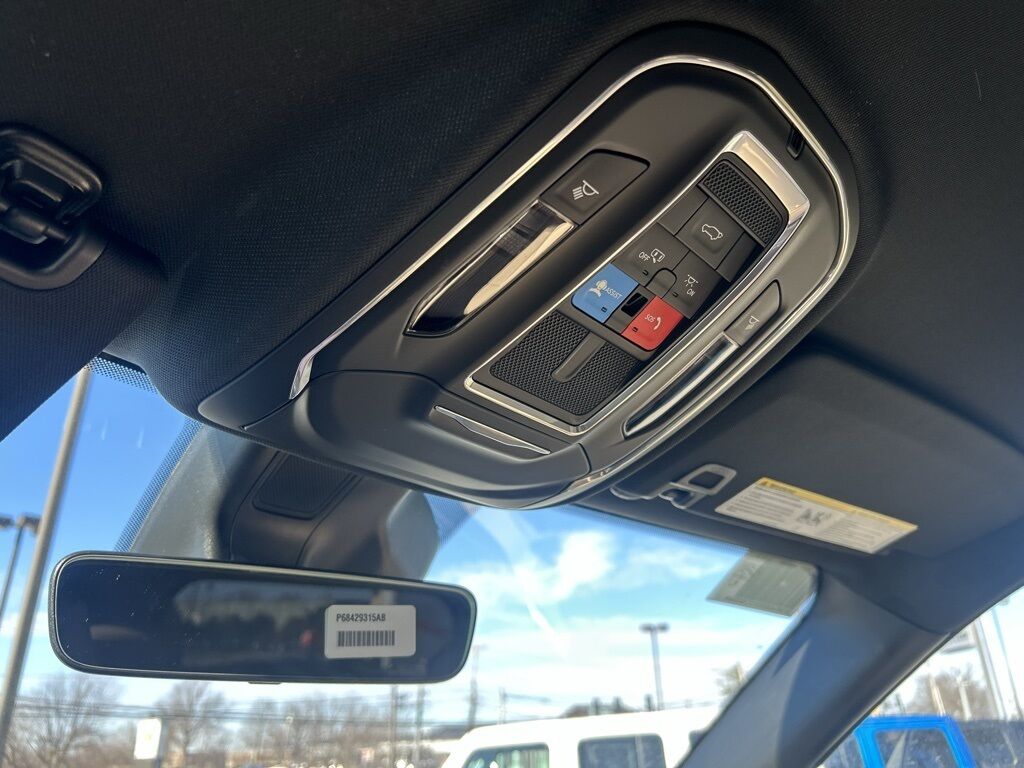 2026 Jeep Grand Cherokee Limited Crestwood KY