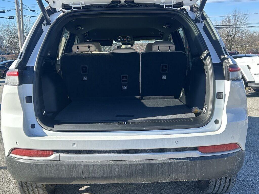 2026 Jeep Grand Cherokee Limited Crestwood KY