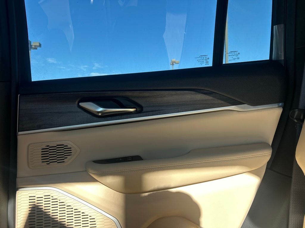 2026 Jeep Grand Cherokee Limited Crestwood KY