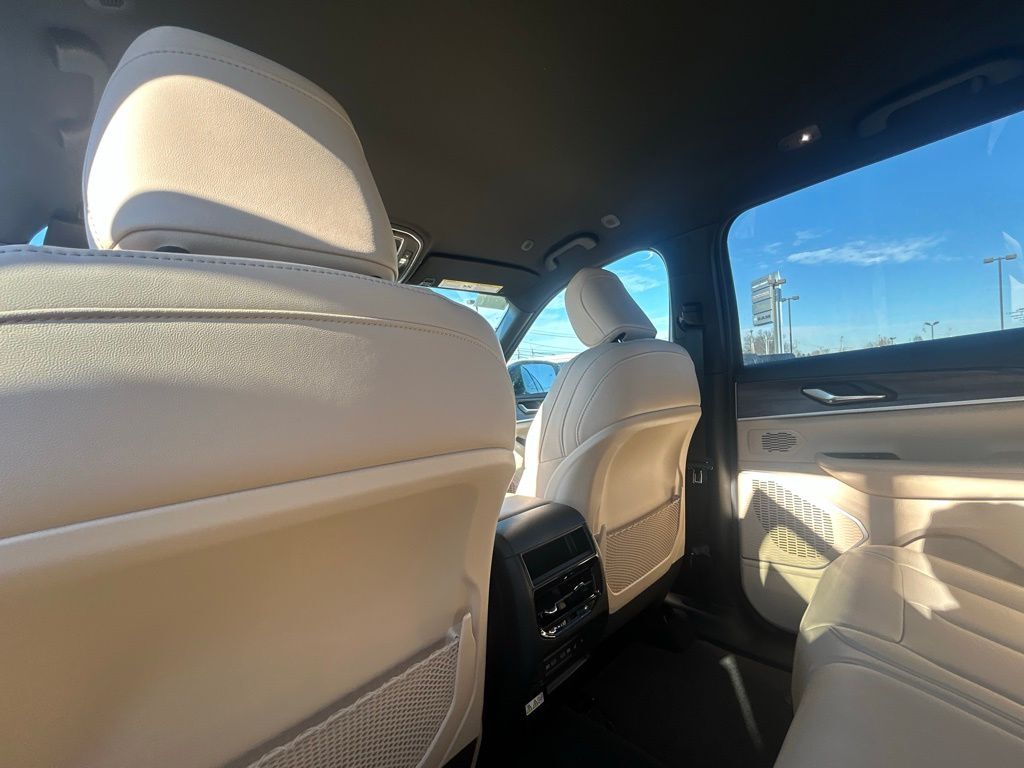 2026 Jeep Grand Cherokee Limited Crestwood KY