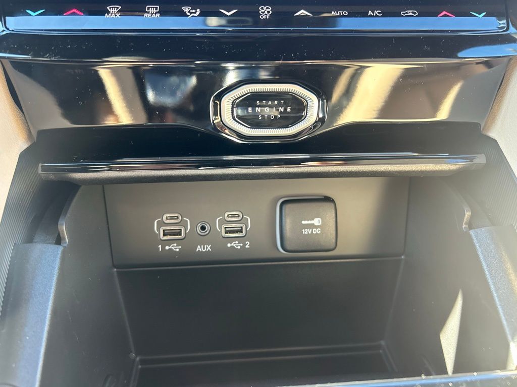 2026 Jeep Grand Cherokee Limited Crestwood KY