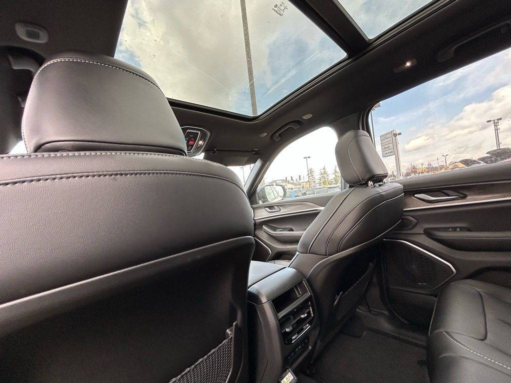 2026 Jeep Grand Cherokee Limited Crestwood KY