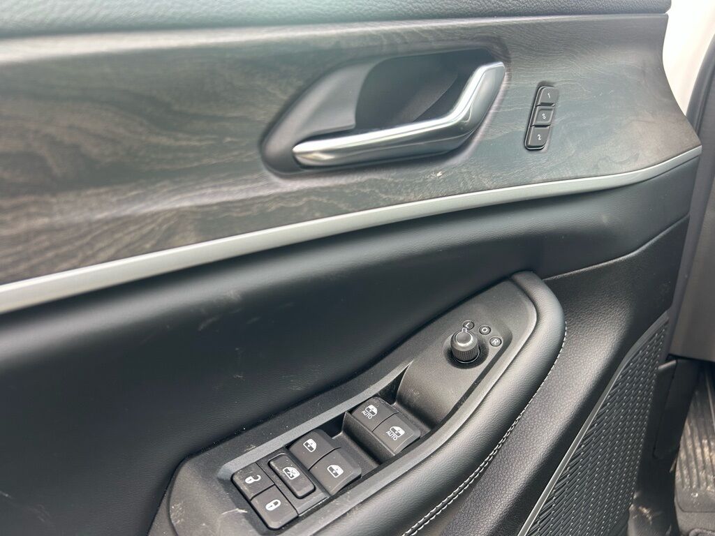 2026 Jeep Grand Cherokee Limited Crestwood KY