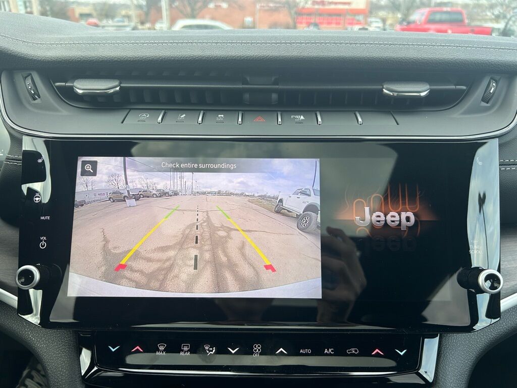 2026 Jeep Grand Cherokee Limited Crestwood KY