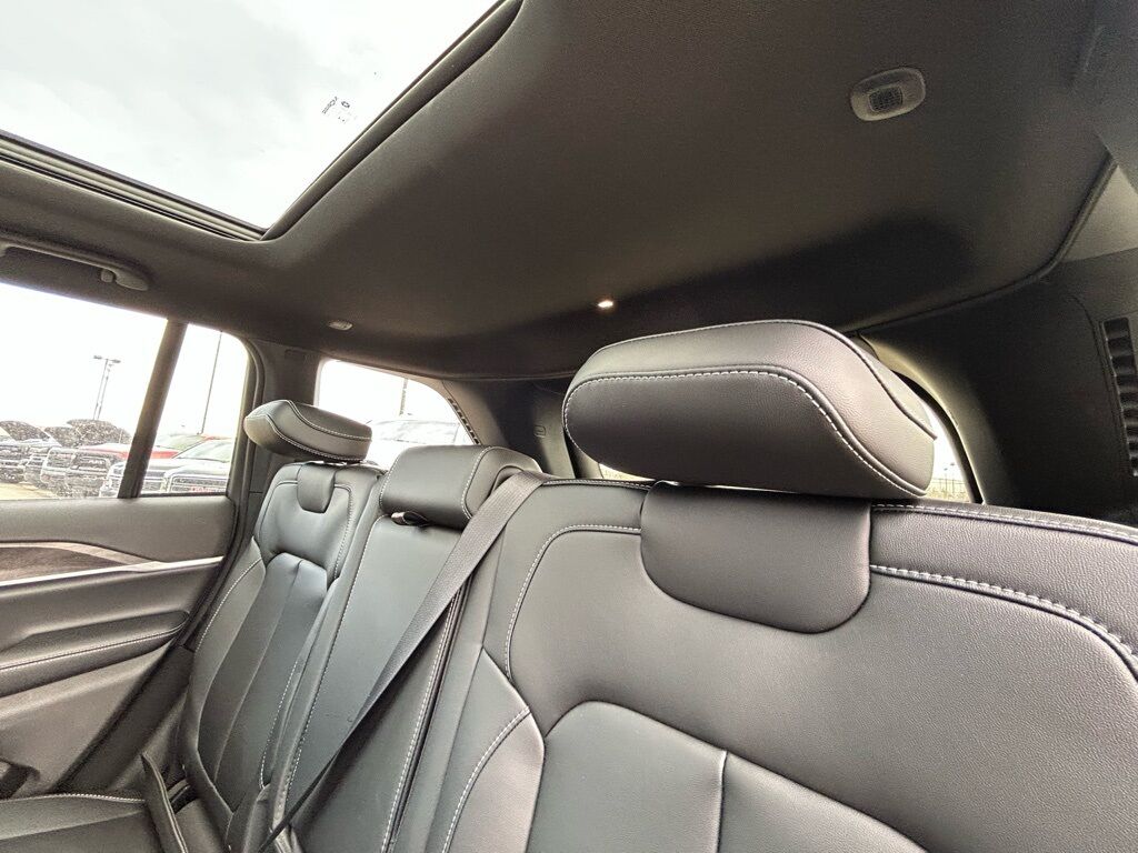 2026 Jeep Grand Cherokee Limited Crestwood KY