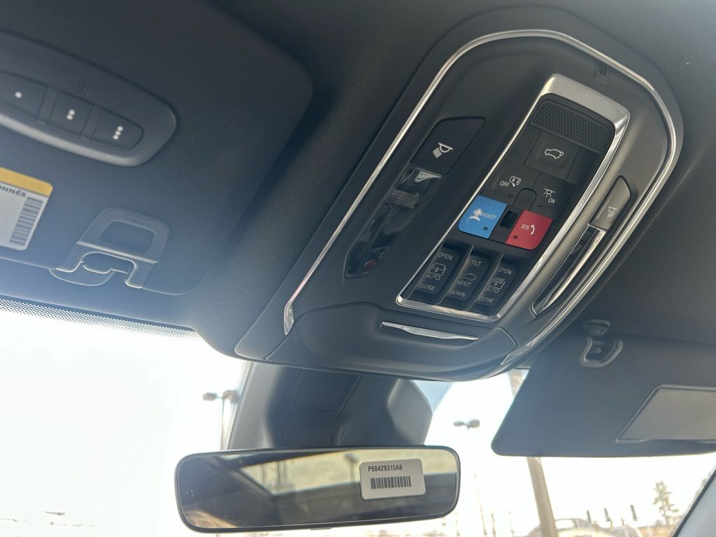 2026 Jeep Grand Cherokee Limited Crestwood KY