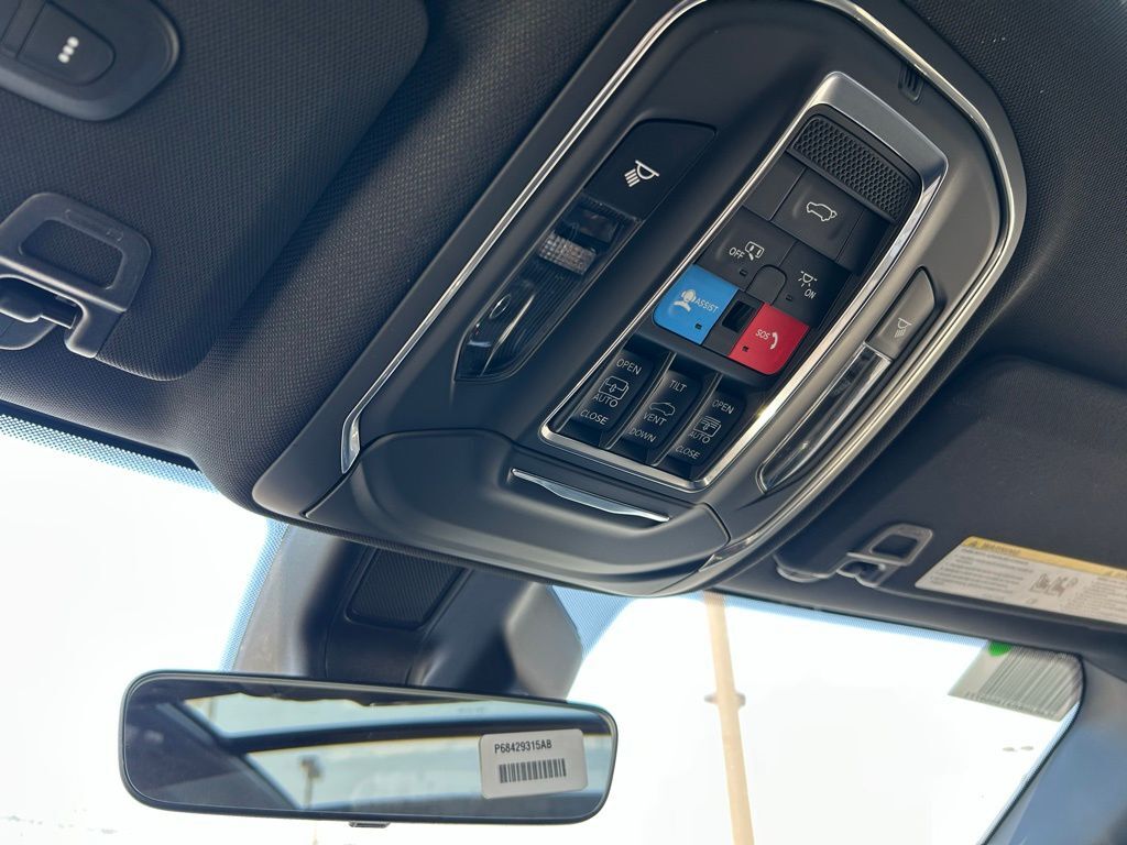 2026 Jeep Grand Cherokee Limited Crestwood KY