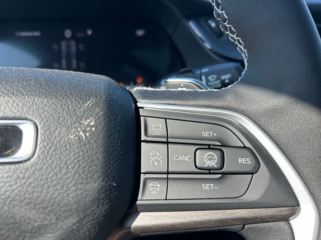 2026 Jeep Grand Cherokee Limited Crestwood KY