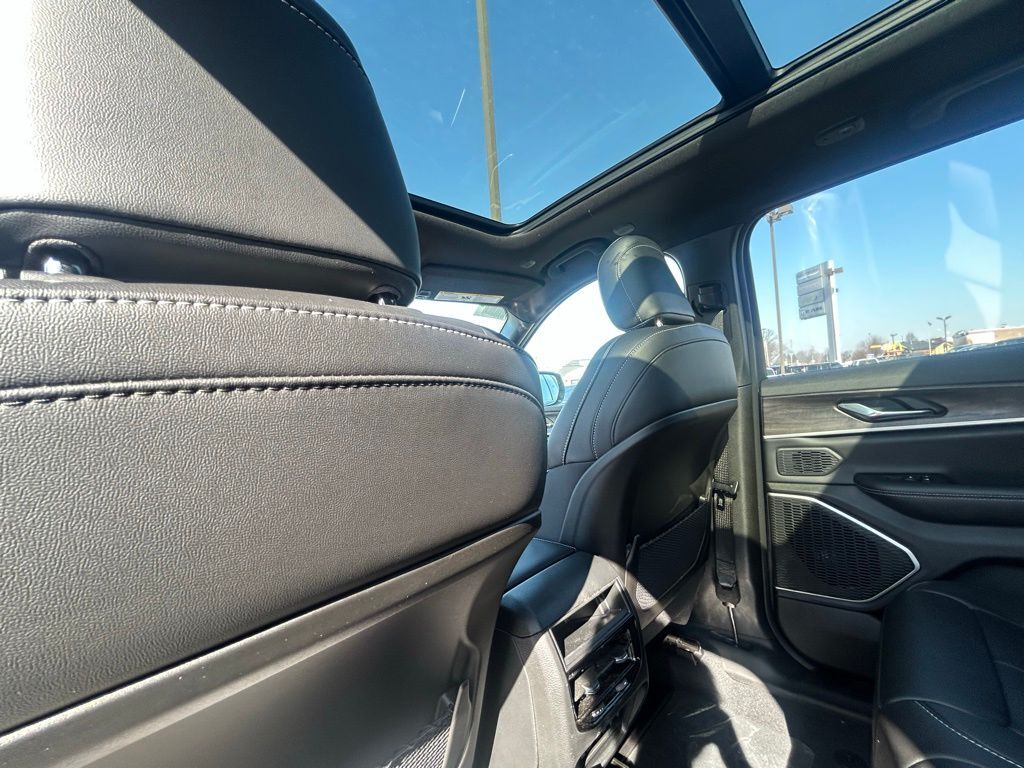 2026 Jeep Grand Cherokee Limited Crestwood KY