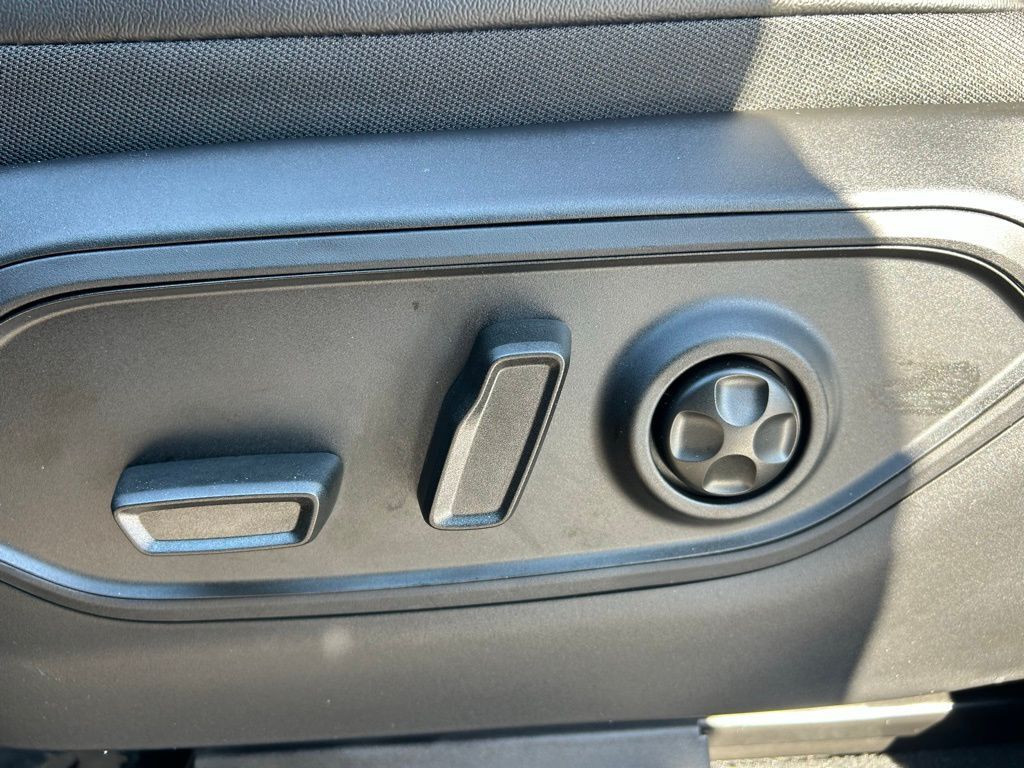 2026 Jeep Grand Cherokee Limited Crestwood KY