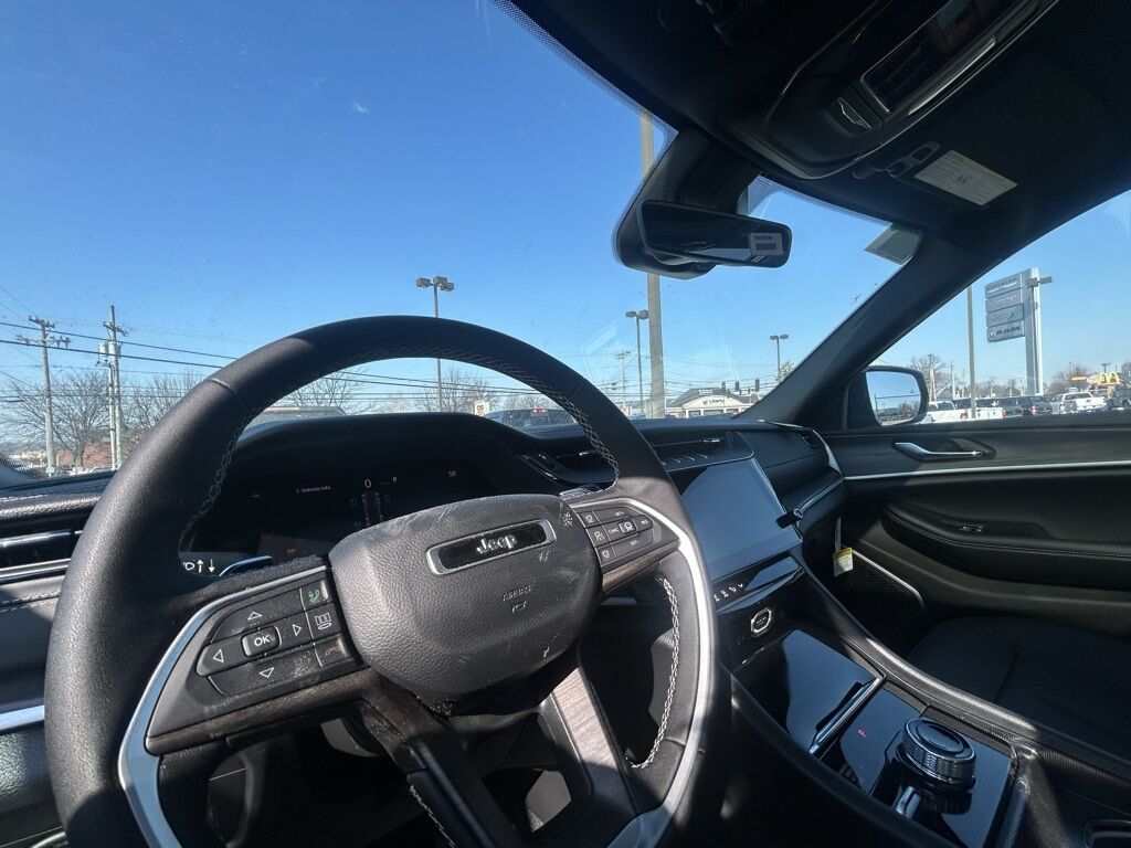 2026 Jeep Grand Cherokee Limited Crestwood KY