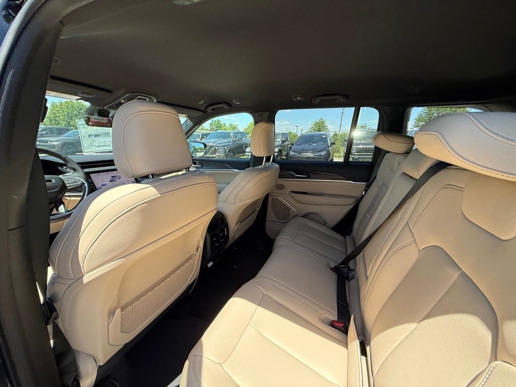 2026 Jeep Grand Cherokee Limited Crestwood KY