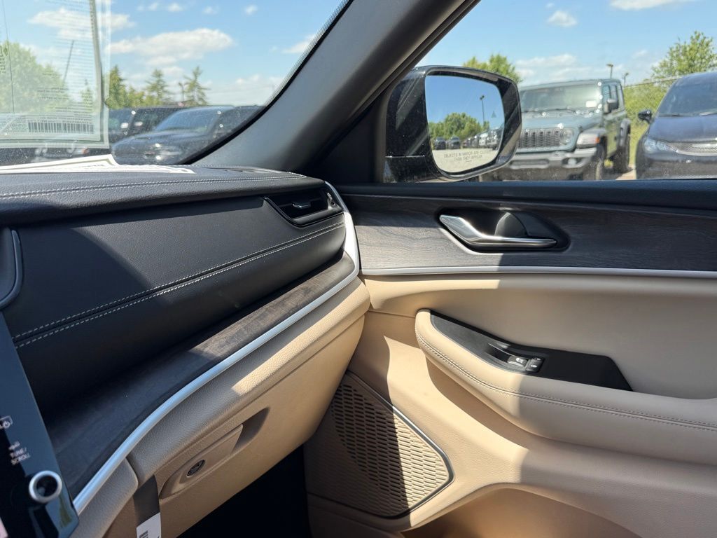2026 Jeep Grand Cherokee Limited Crestwood KY