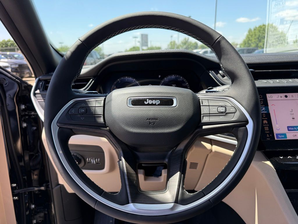 2026 Jeep Grand Cherokee Limited Crestwood KY
