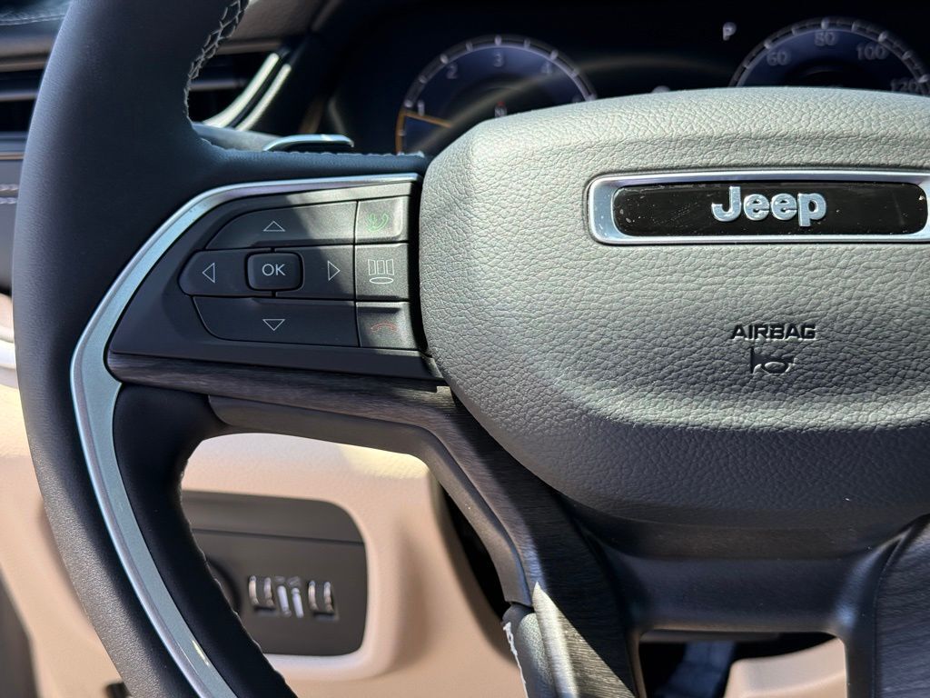 2026 Jeep Grand Cherokee Limited Crestwood KY