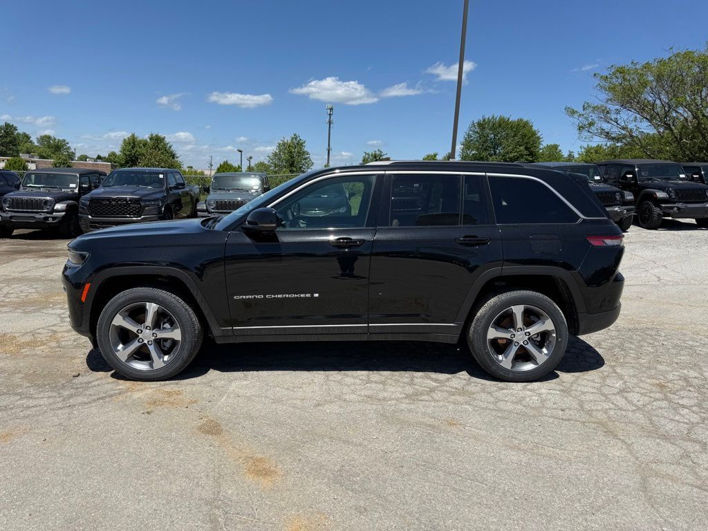 2026 Jeep Grand Cherokee Limited Crestwood KY