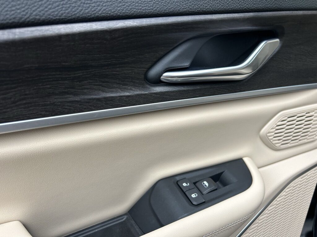 2026 Jeep Grand Cherokee Limited Crestwood KY