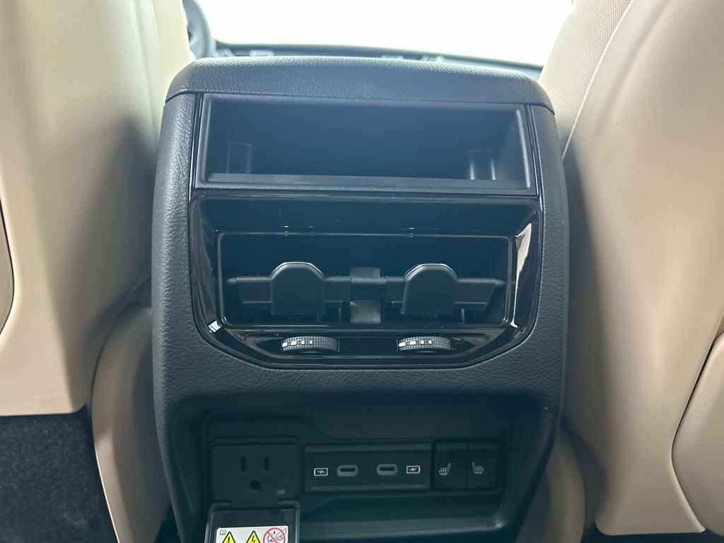 2026 Jeep Grand Cherokee Limited Crestwood KY